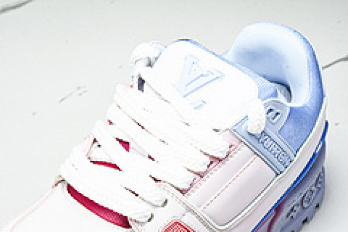 L&V SNEAKERS