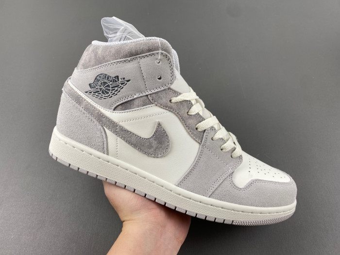 Wmns Jordan 1 Mid FQ7720-002