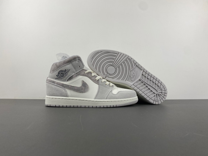 Wmns Jordan 1 Mid FQ7720-002