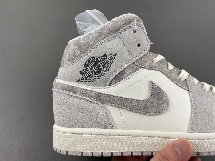 Wmns Jordan 1 Mid FQ7720-002