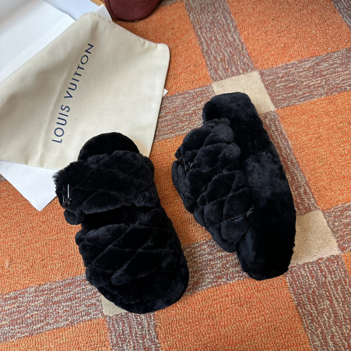 L&V SLIPPERS