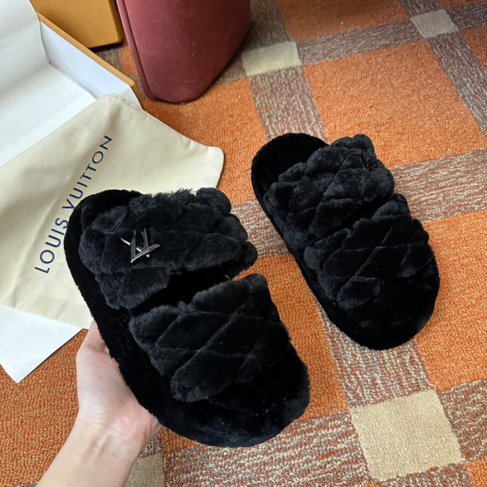 L&V SLIPPERS