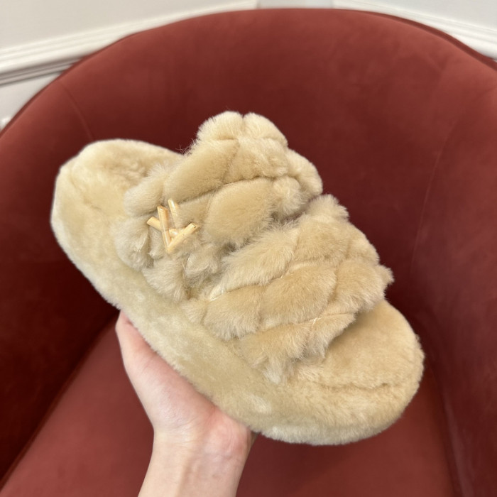 L&V SLIPPERS