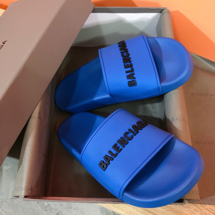 BLEN DESIGNER SLIPPERS