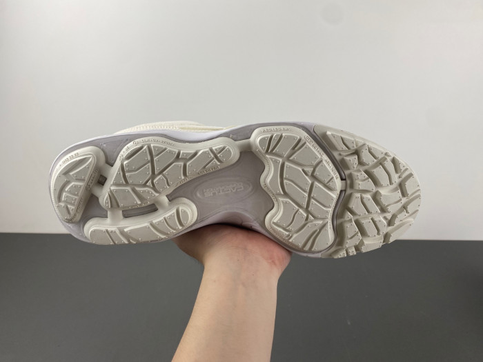 Travis Scott x Nike Zoom Field Jaxx “Sail” HQ3061-100