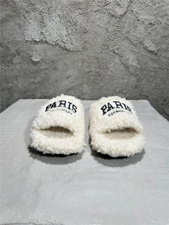 BLEN DESIGNER SLIPPERS