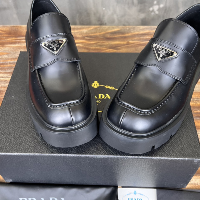 PRA designer sneaker