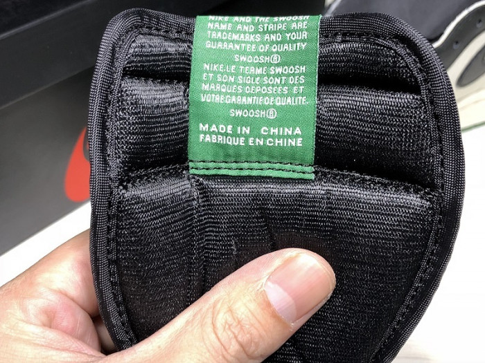 AIR JORDAN 1 RETRO HIGH OG 555088-302