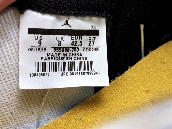 AIR JORDAN 1 ROOKIE OF THE YEAR 555088-700