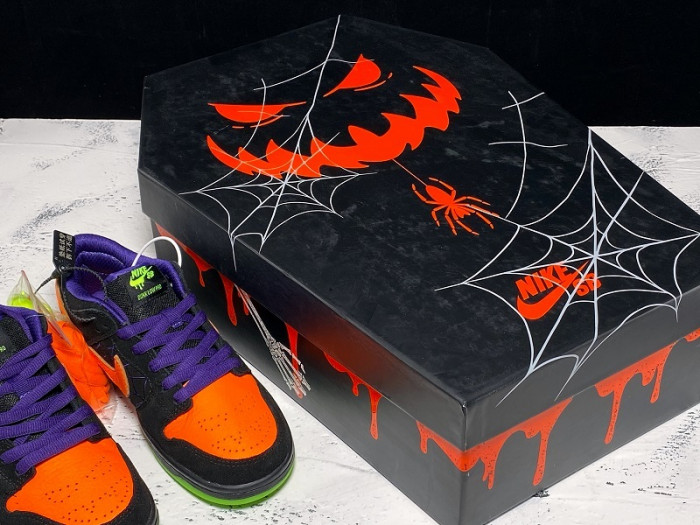 Nike SB Dunk Low Night of Mischief Halloween BQ6817-006