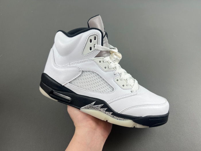 Air Jordan 5 Retro "White and Black" DD0587-110