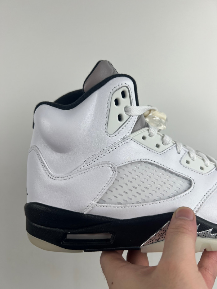 Air Jordan 5 Retro "White and Black" DD0587-110