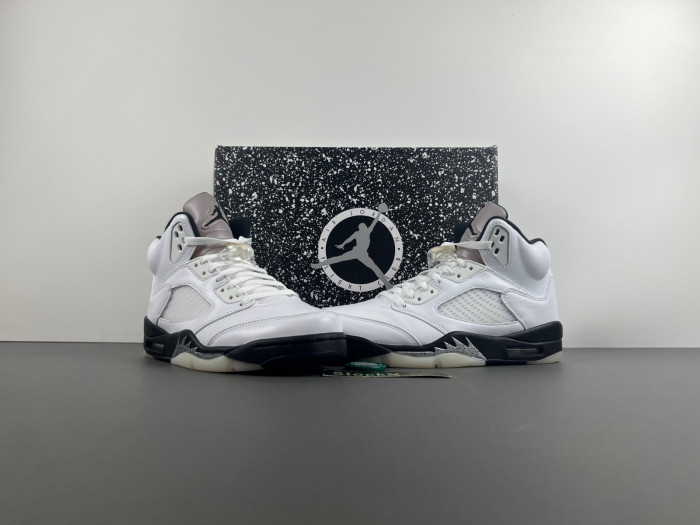 Air Jordan 5 Retro "White and Black" DD0587-110