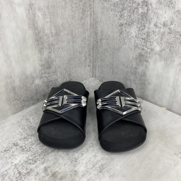 BLEN DESIGNER SLIPPERS