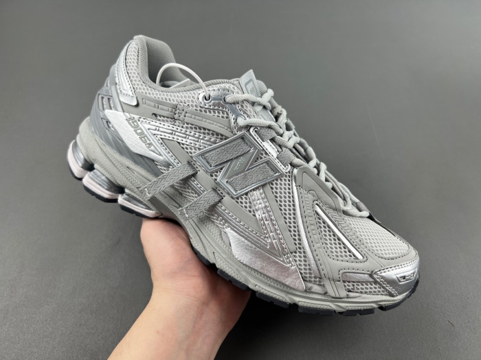 New Balance 1906A Grey M1906AG