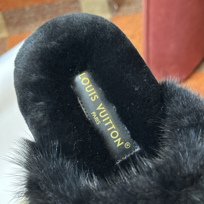L&V SLIPPERS