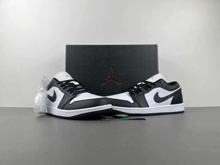 Air Jordan 1 Low 5553558-131