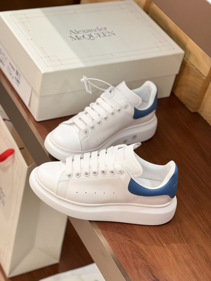 Alexander McQueen sneaker