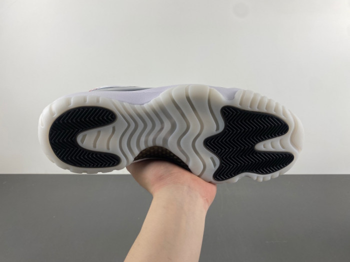 Air Jordan 11 LH0296-400