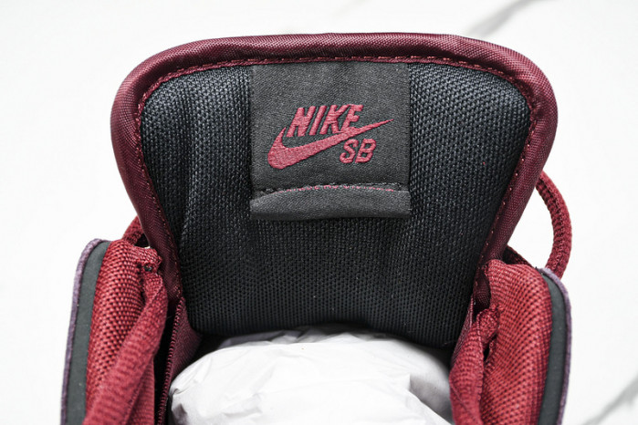 Riot Skateshop x Nike SB Dunk Low 2025 FZ1289-200