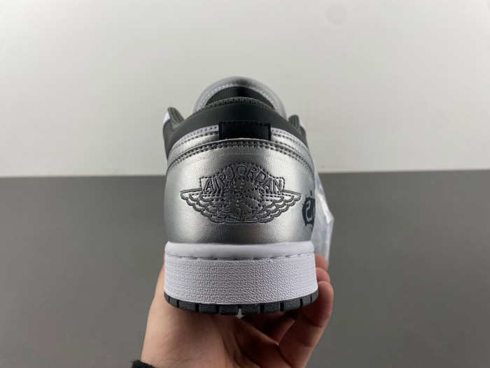 Air Jordan 1 Low 553558-152,