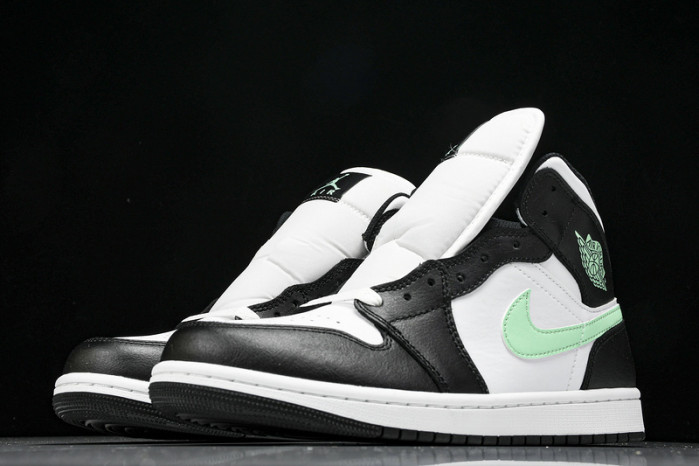 Air Jordan 1 Mid DQ8426-103