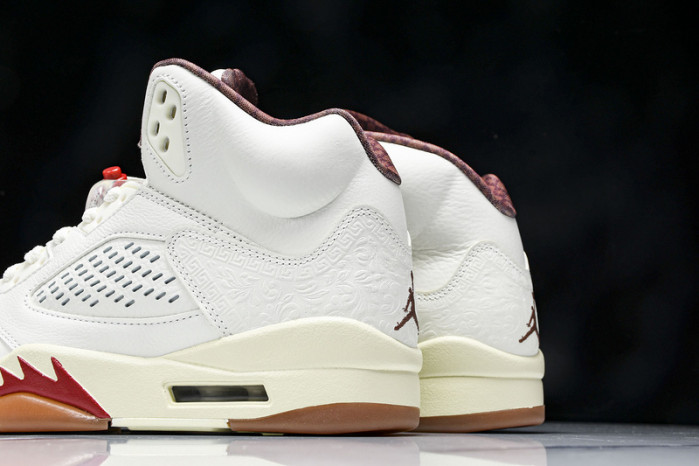 Air Jordan 5 "El Grito" Sail and Dark Pony HF8833-100