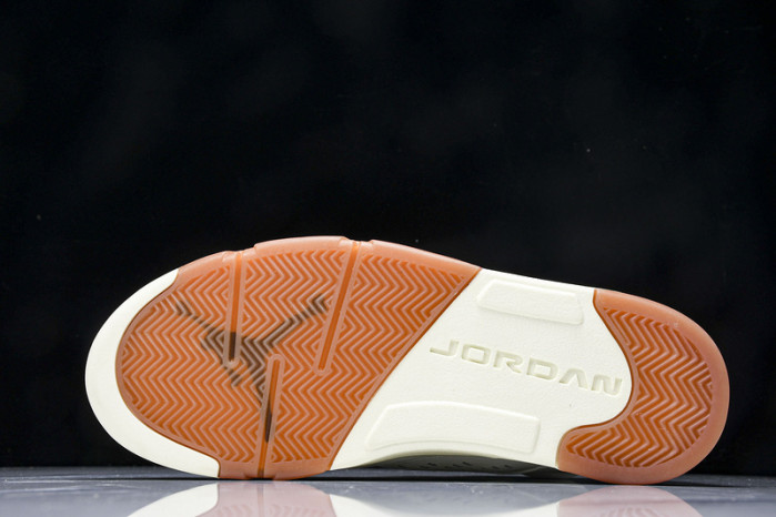 Air Jordan 5 "El Grito" Sail and Dark Pony HF8833-100