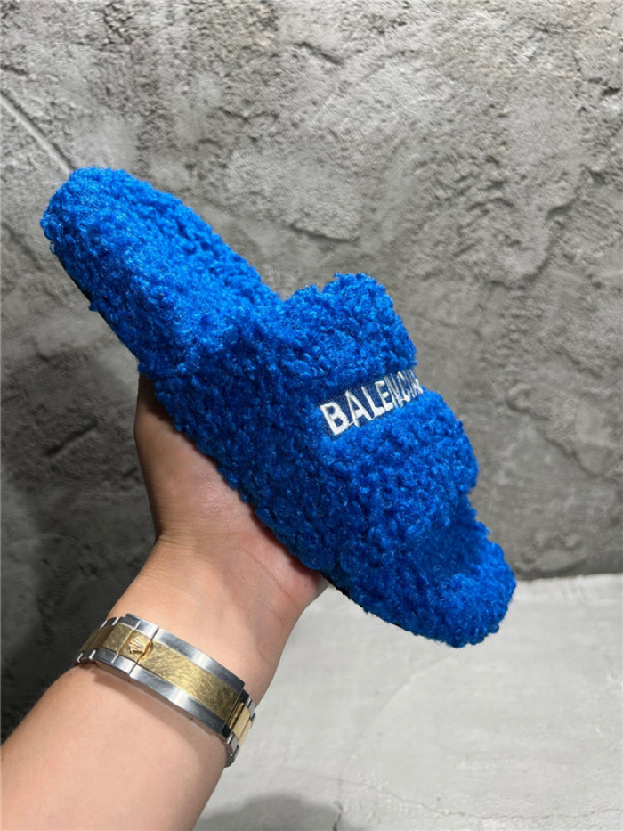 BLEN DESIGNER SLIPPERS