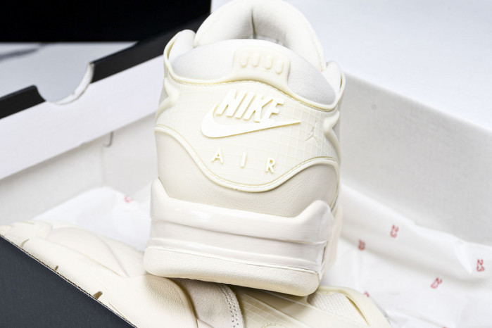 Air Jordan 4RM FQ7940 200