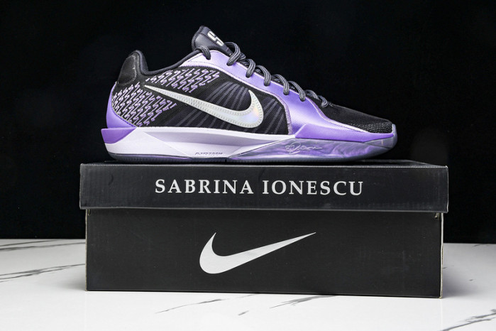 Nk Sabrina 2 "Court Vision" FZ1517-500