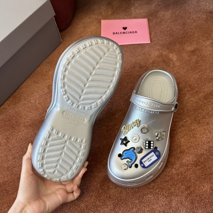 BLEN DESIGNER SLIPPERS