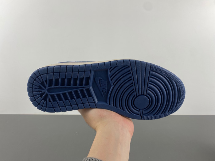 Travis Scott x Air Jordan DM7866-713