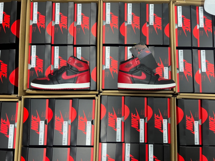 Air Jordan 1 High ’85 “Bred” Color: Black/Varsity Red-White HV6674-067